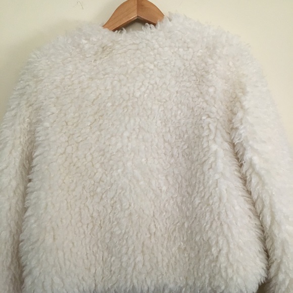 Cream faux fur jacket - Picture 2 of 2